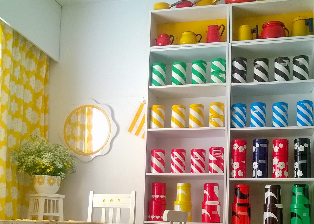 Elluyellow värikäs koti peltipurkit