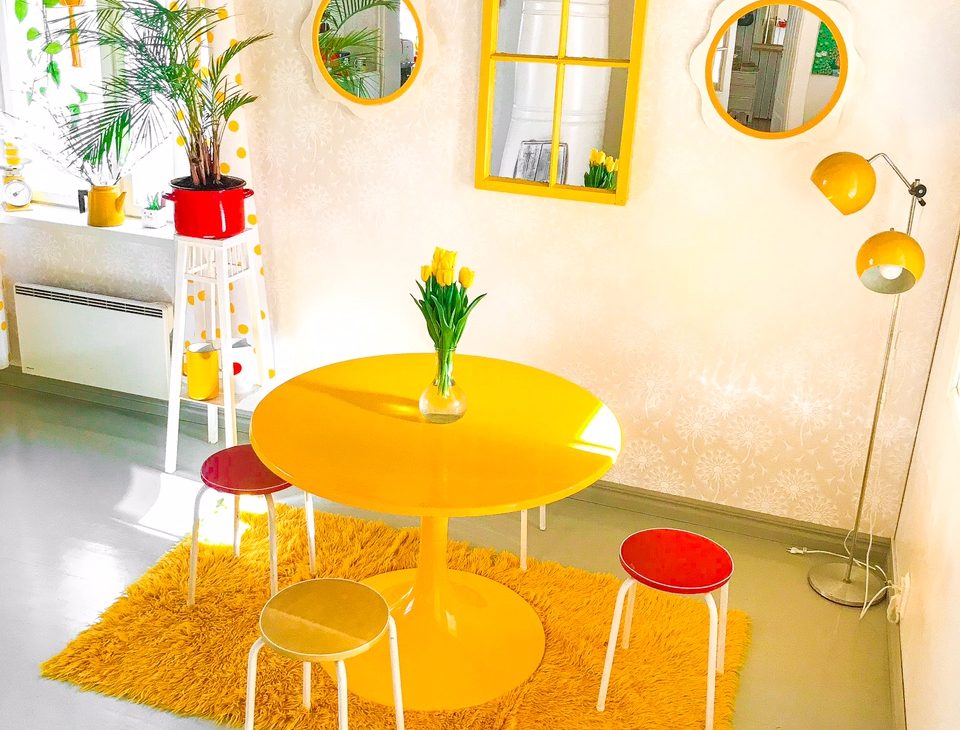 Elluyellow keltainen retrokeittiö