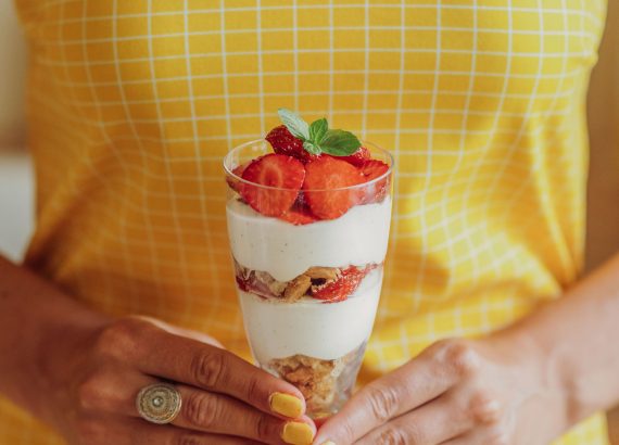 Keltainen kesä lasissa