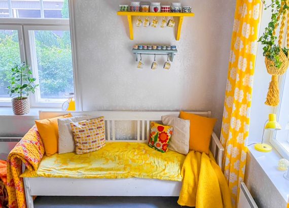 Elluyellow keltaiset kirppislöydöt