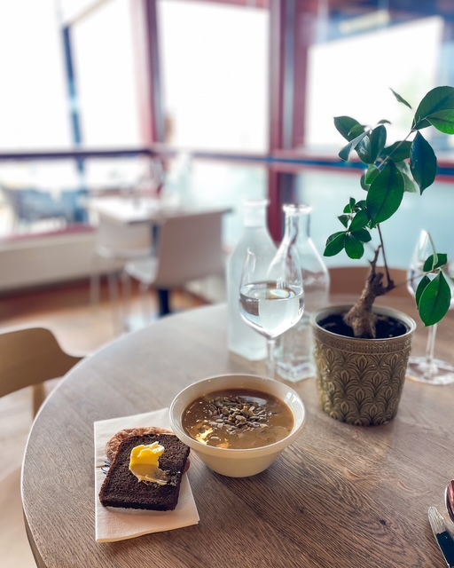 Elluyellow Nallikarissa kesä 2025