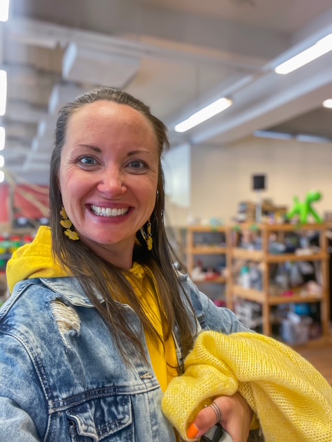 Elluyellow Oulun ja Kempeleen kirppiksillä